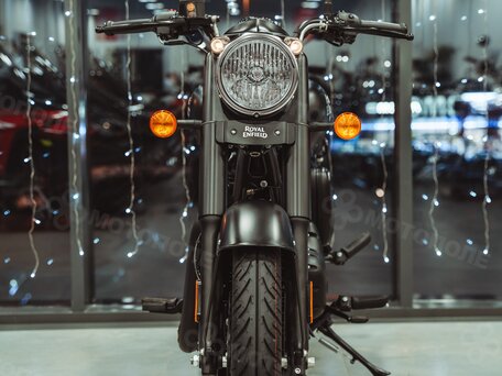 2024 Royal Enfield Classic 350, чёрный, 516000 рублей, вид 4