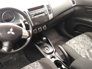 2010 Mitsubishi Outlander II Рестайлинг, коричневый, 1600000 рублей, вид 5