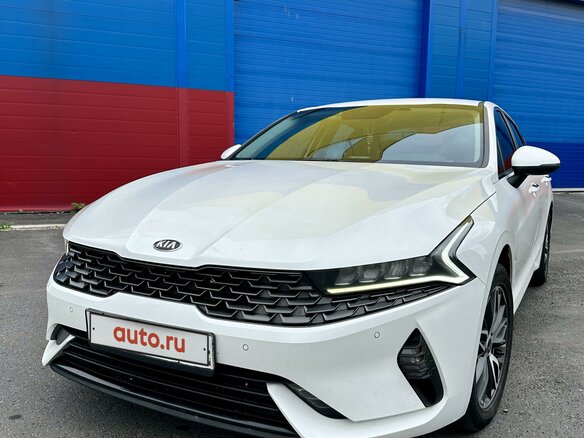 2021 Kia K5 III, белый, 2750000 рублей - вид 2