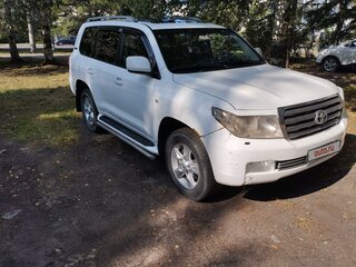 2011 Toyota Land Cruiser 200 Series, белый, 2550000 рублей, вид 2