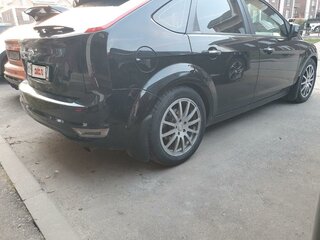 2010 Ford Focus II Рестайлинг, чёрный, 1300000 рублей, вид 5
