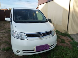 2007 Nissan Serena III (C25), белый, 850000 рублей, вид 2