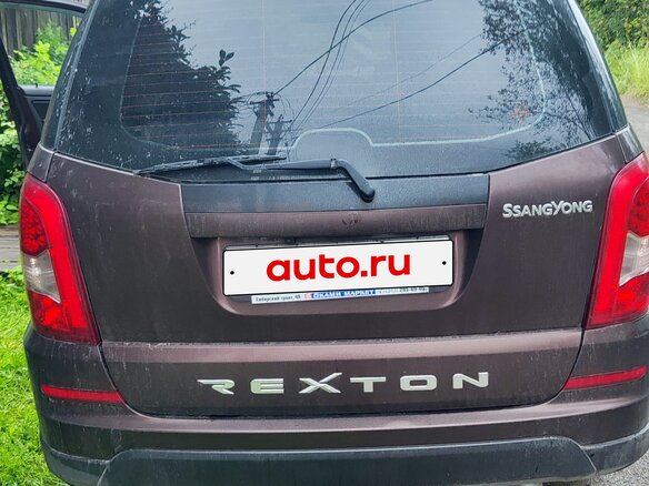 2013 SsangYong Rexton III, коричневый, 900000 рублей - вид 2
