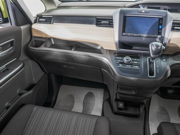 2017 Honda Freed II, жёлтый, 1639000 рублей - вид 18