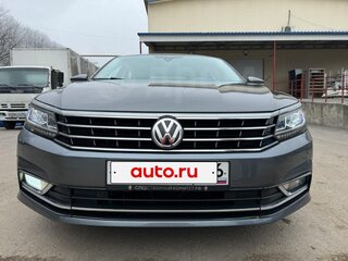 2018 Volkswagen Passat (North America and China) I Рестайлинг, серый, 1800000 рублей, вид 2