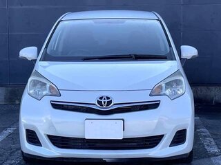 2016 Toyota Ractis II, белый, 770000 рублей, вид 2