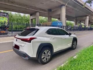 2023 Lexus UX 300e I, белый, 2510000 рублей, вид 4