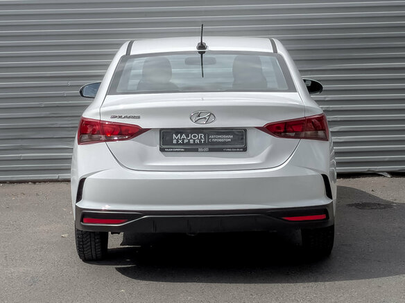 2022 Hyundai Solaris II Рестайлинг, белый, 1565000 рублей - вид 5