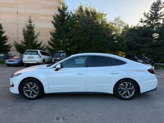2021 Hyundai Sonata VIII (DN8), белый, 2000000 рублей, вид 3