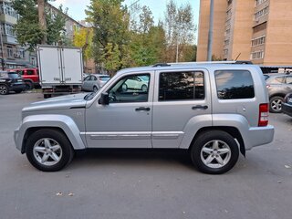 2012 Jeep Cherokee IV (KK), серебристый, 1630000 рублей, вид 4