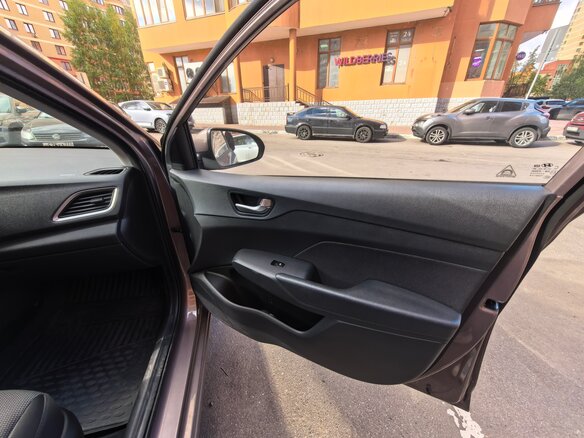 2018 Hyundai Solaris II, коричневый - вид 34
