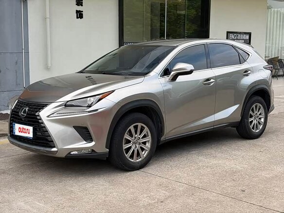 2020 Lexus NX 200 I Рестайлинг, серебристый