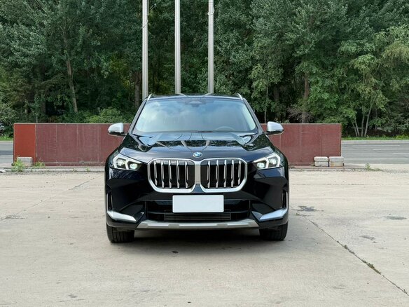 2023 BMW X1 Long 20Li sDrive III (U11/U12), чёрный, 2842029 рублей - вид 2