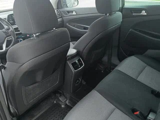 2018 Hyundai Tucson III Рестайлинг, чёрный, 2400000 рублей, вид 4