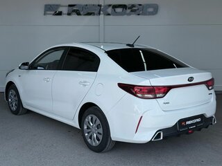 2020 Kia Rio IV Рестайлинг, белый, 1499000 рублей, вид 2
