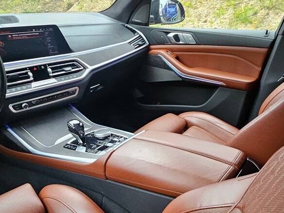 2021 BMW X7 30d I (G07), чёрный, 9300000 рублей - вид 13