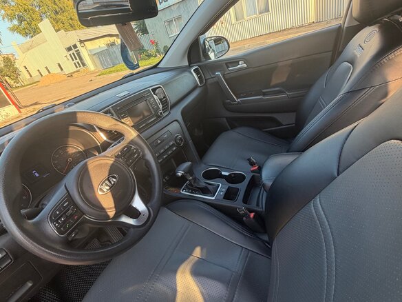 2016 Kia Sportage IV, серый, 1650000 рублей - вид 3