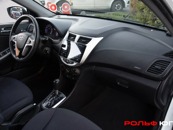 2013 Hyundai Solaris I, белый, 878000 рублей - вид 6