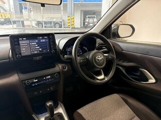 2022 Toyota Yaris Cross I, чёрный, 1480000 рублей, вид 4