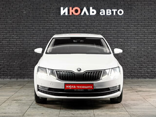 2018 Skoda Octavia III (A7) Рестайлинг, белый, 1900000 рублей, вид 2