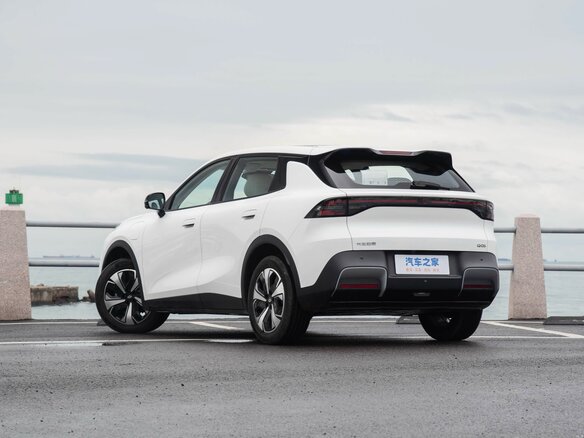 2026 Changan Qiyuan Q05 40.3 kWh II, розовый - вид 8