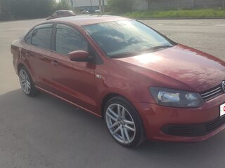 2012 Volkswagen Polo V, красный, 830000 рублей, вид 3