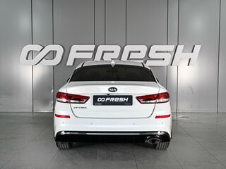2019 Kia Optima IV Рестайлинг, белый, 1930000 рублей, вид 4