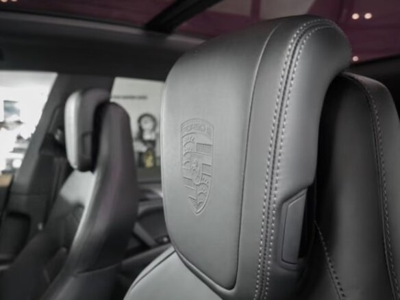 2026 Porsche Cayenne Electric IV, зелёный, 19990660 рублей - вид 11