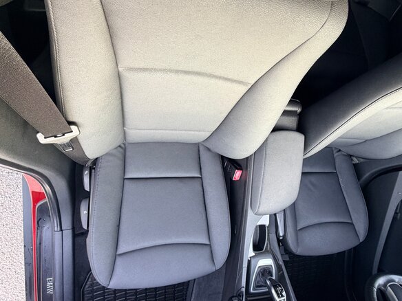 2012 BMW X1 20i I (E84), красный, 1690000 рублей - вид 16