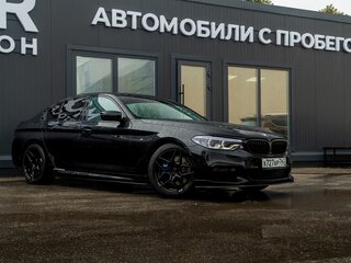 2018 BMW 5 серии 530i xDrive VII (G30/G31/G38), чёрный, 4500000 рублей, вид 3