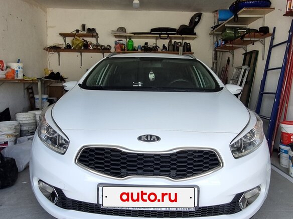 2014 Kia Ceed II, белый - вид 3
