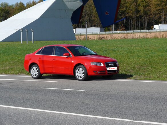 2004 Audi A4 III (B7), красный, 500000 рублей - вид 12