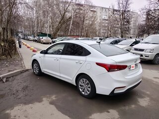 2019 Hyundai Solaris II, белый, 800000 рублей, вид 3
