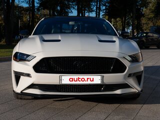 2019 Ford Mustang VI Рестайлинг, белый, 3790000 рублей, вид 4
