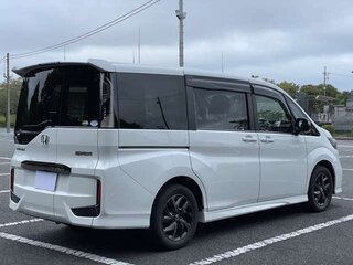 2022 Honda Stepwgn Spada V Рестайлинг, белый, 1950000 рублей, вид 5