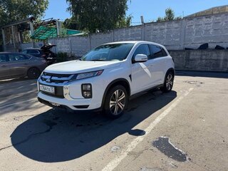 2019 Mitsubishi Outlander Sport I Рестайлинг 3, белый, 2000000 рублей, вид 5