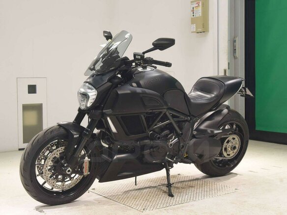 2015 Ducati Diavel, чёрный, 1250000 рублей - вид 1