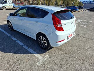 2014 Hyundai Solaris I Рестайлинг, белый, 910000 рублей, вид 5