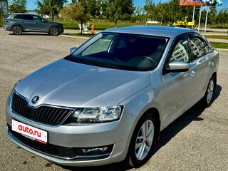 2018 Skoda Rapid I Рестайлинг, серебристый, 1430000 рублей, вид 1