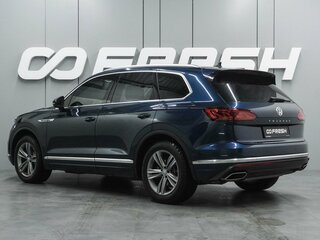 2018 Volkswagen Touareg III, синий, 3599000 рублей, вид 2
