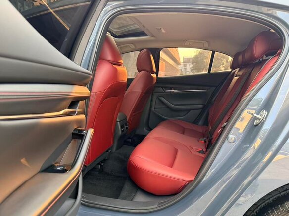 2025 Mazda 3 Axela IV (BP), серый, 1800000 рублей - вид 23