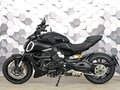 2024 Ducati Diavel V4, чёрный - вид 3