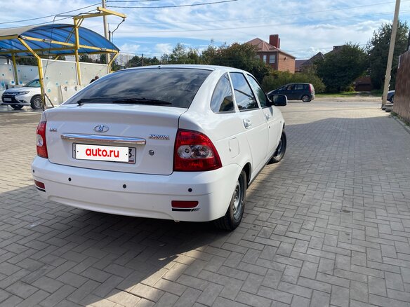 2011 Lada (ВАЗ) Priora I, белый, 369000 рублей - вид 2