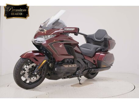 2025 Honda GL 1800 Gold Wing, красный, 3649000 рублей, вид 4