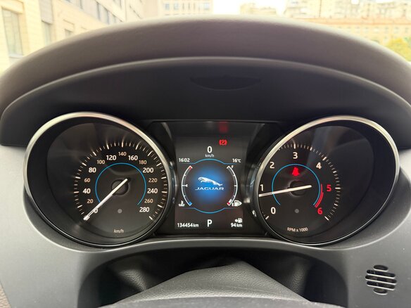 2017 Jaguar F-Pace I, серебристый - вид 13