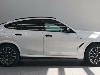 2024 BMW X6 40i III (G06) Рестайлинг, белый, 12750000 рублей, вид 4