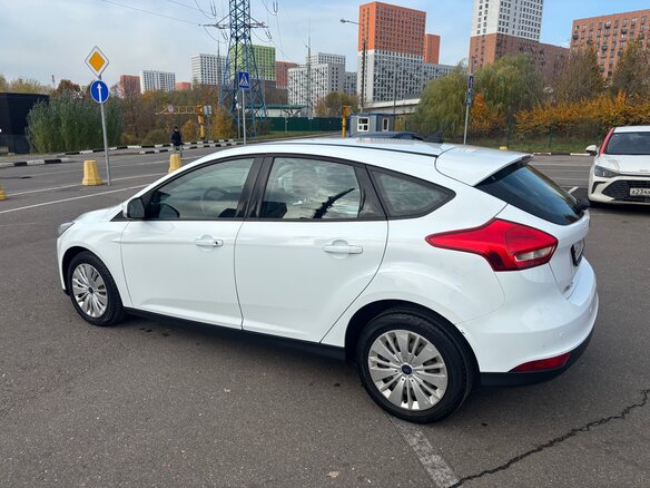 2018 Ford Focus III Рестайлинг, белый - вид 9