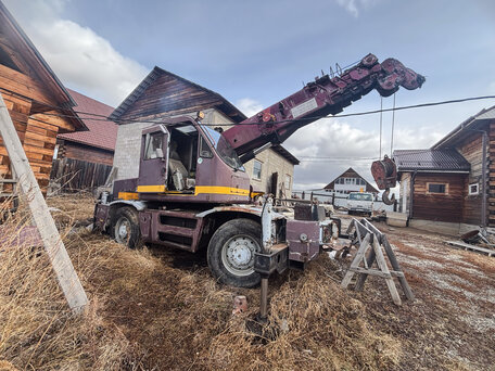 1999 Komatsu LW80M, красный, 1990000 рублей, вид 1