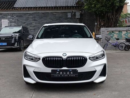 2023 BMW 1 серии 120i III (F52) Рестайлинг, белый, 1440000 рублей, вид 2