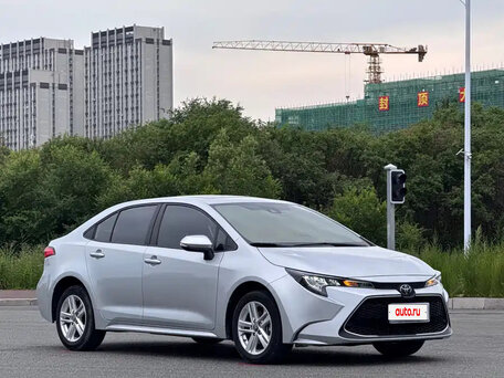2022 Toyota Levin XII (E210), серебристый, 1493000 рублей, вид 2
